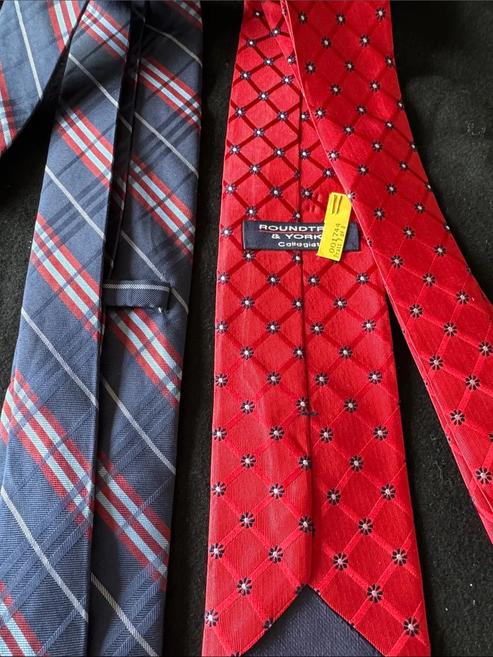 Roundtree & Yorke Red Geometric Tie and Navy Plaid Silk Tie